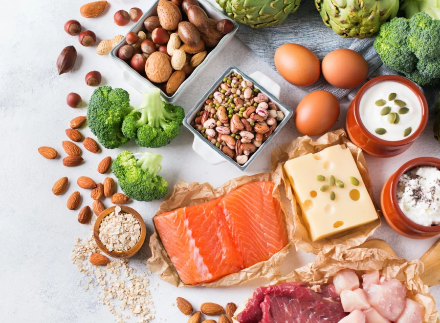 protein intake in a calorie deficit