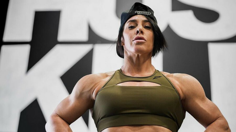 25 Greatest Female Bodybuilders of All Time (Updated 2023) - The