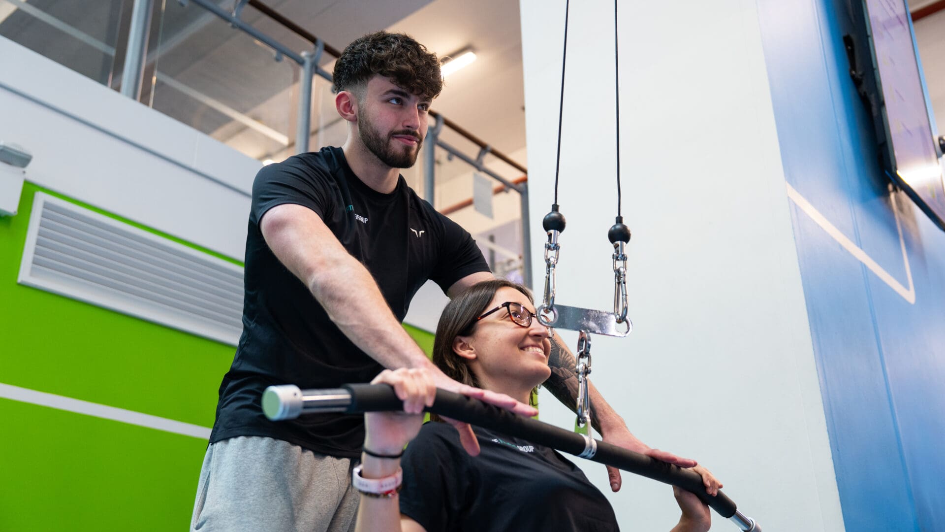 Personal Trainer Course Romania lat pulldown