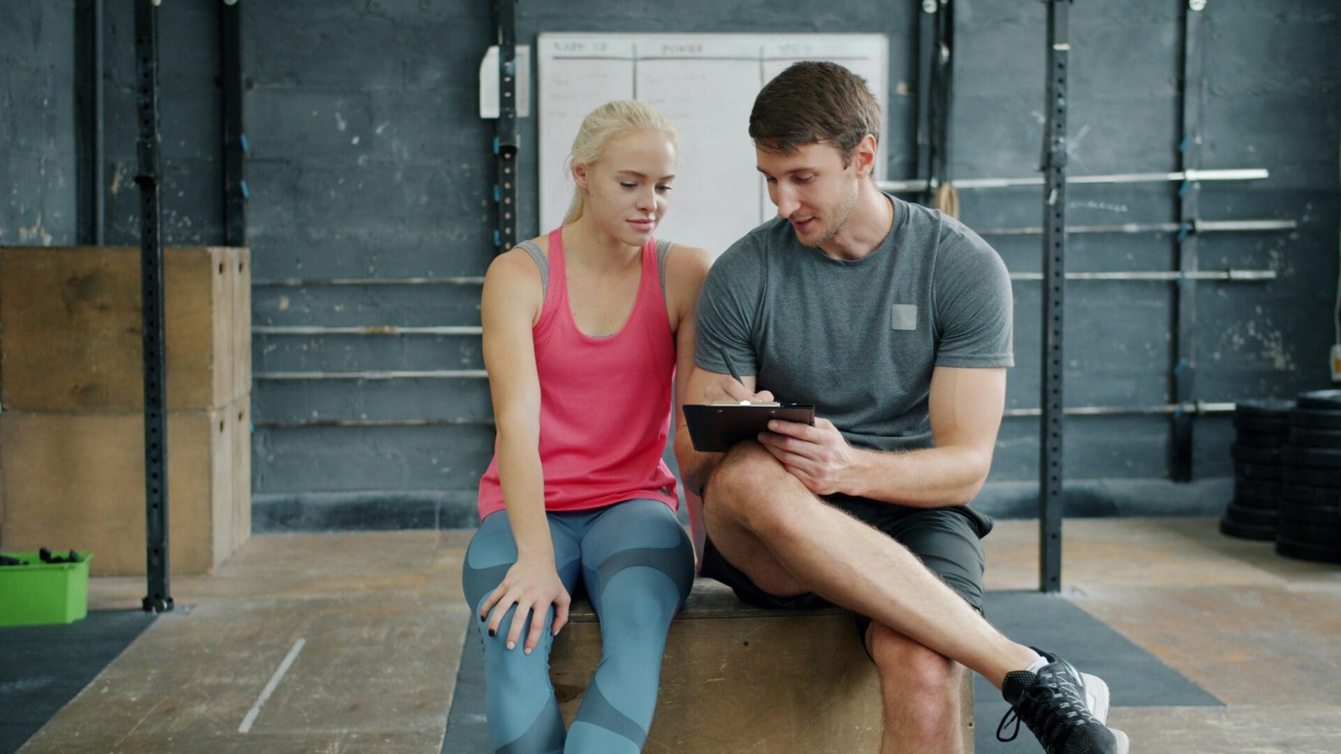 How to Overcome Gym Anxiety: A Personal Trainer’s Guide
